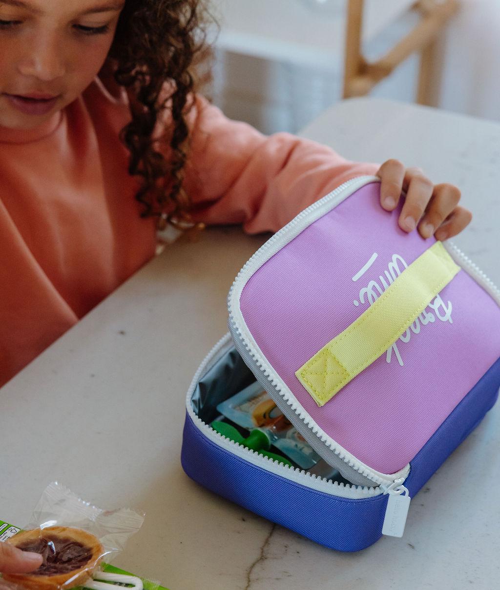 Sac goûter enfant violet détails jaunes ouverture zippée Hello Hossy
