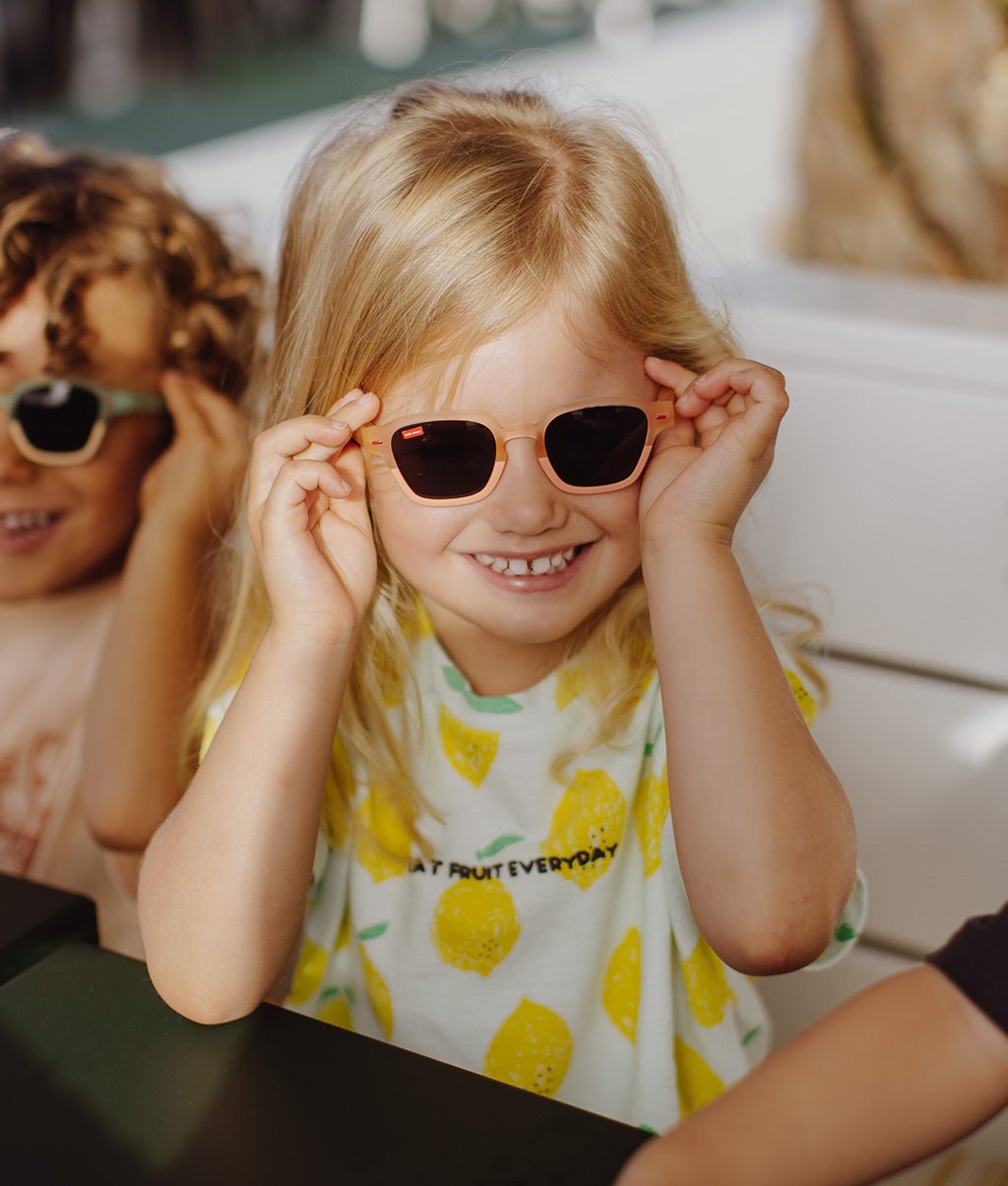 Lunettes de soleil Enfants Mini Rosy, colorées, verres catégorie 3, UV400, verres polarisés, dès 2 ans, Cool Kids Only !