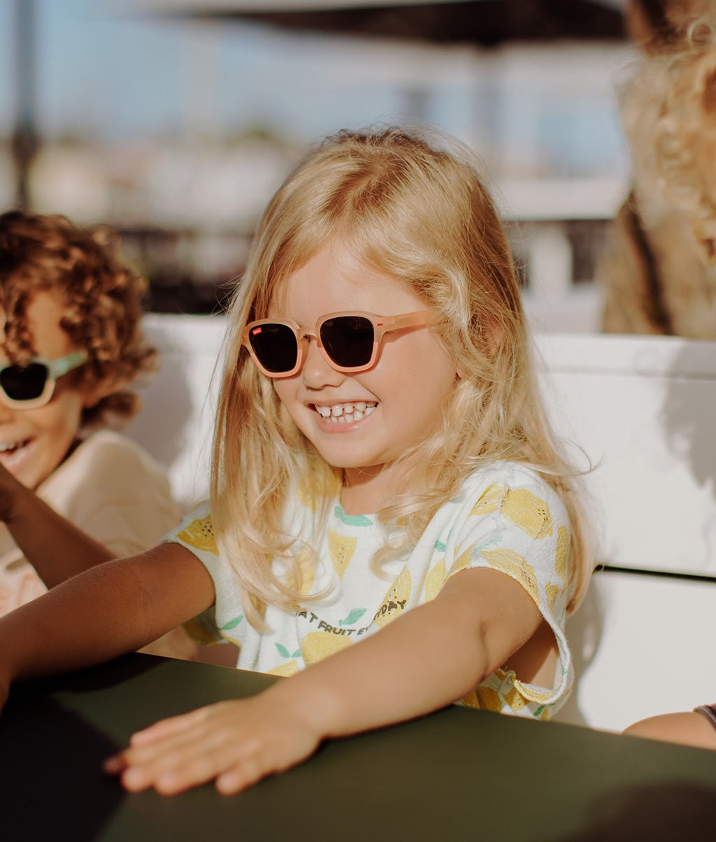 Lunettes de soleil Enfants Mini Rosy, colorées, verres catégorie 3, UV400, verres polarisés, dès 2 ans, Cool Kids Only !