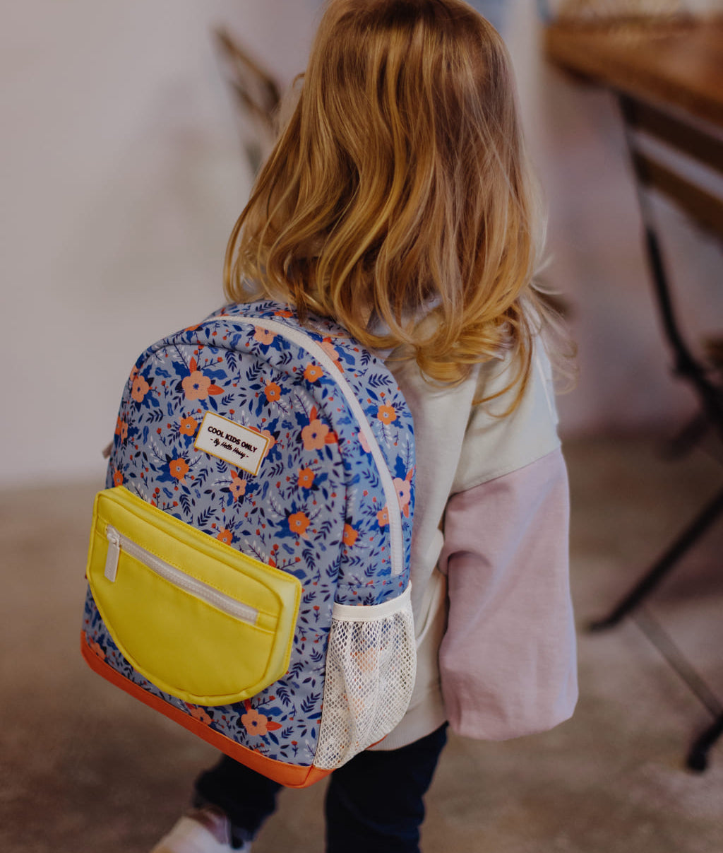 Sac à dos enfant bleu motif fleurs poche jaune Hello Hossy