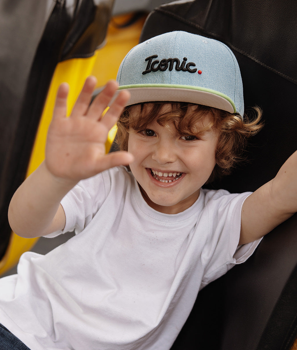 Casquette Enfants Jean Iconic, visière plate, coton biologique, certifiée Oeko-Tex, dès 9 mois, Cool Kids Only !