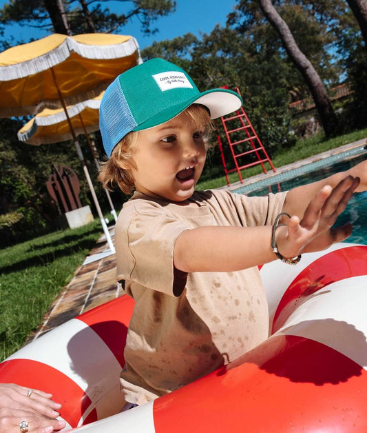 Casquette enfant vert bleu filet arrière visière courbée Hello Hossy