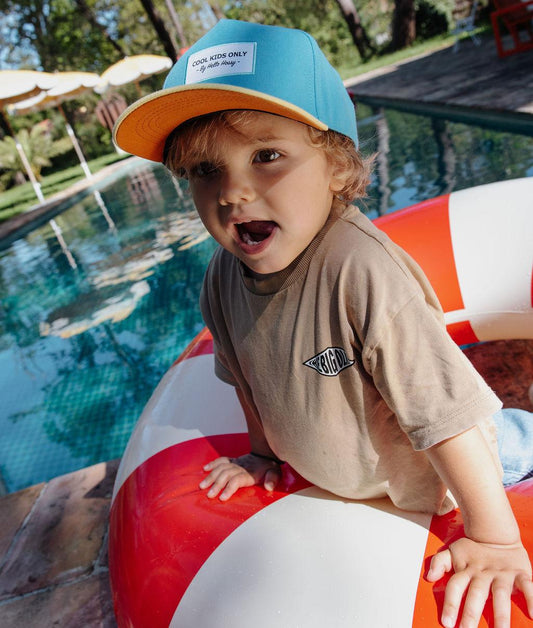 Casquette enfant bleu visière jaune broderie Cool Kids Only Hello Hossy