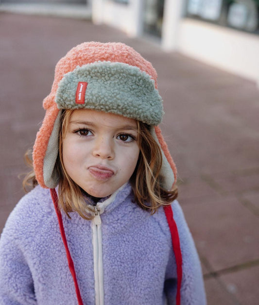 Enfant avec la chapka polaire Cozy Jim – vue de face  – Hello Hossy