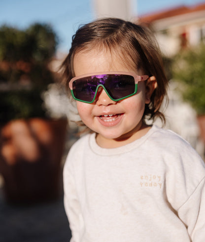 Sonnenbrillen für Kinder Rosa Grün dunkle Brillengläser Sportliche Gestellform Hello Hossy