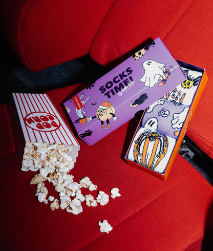Pack Kindersocken mit bunten Halloween-Aufdrucken in Geschenkbox von Hello Hossy