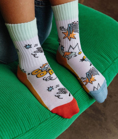 Kinder-Socken weiß mit Sport-Aufdrucken, Orange Ferse und roter Spitze Hello Hossy
