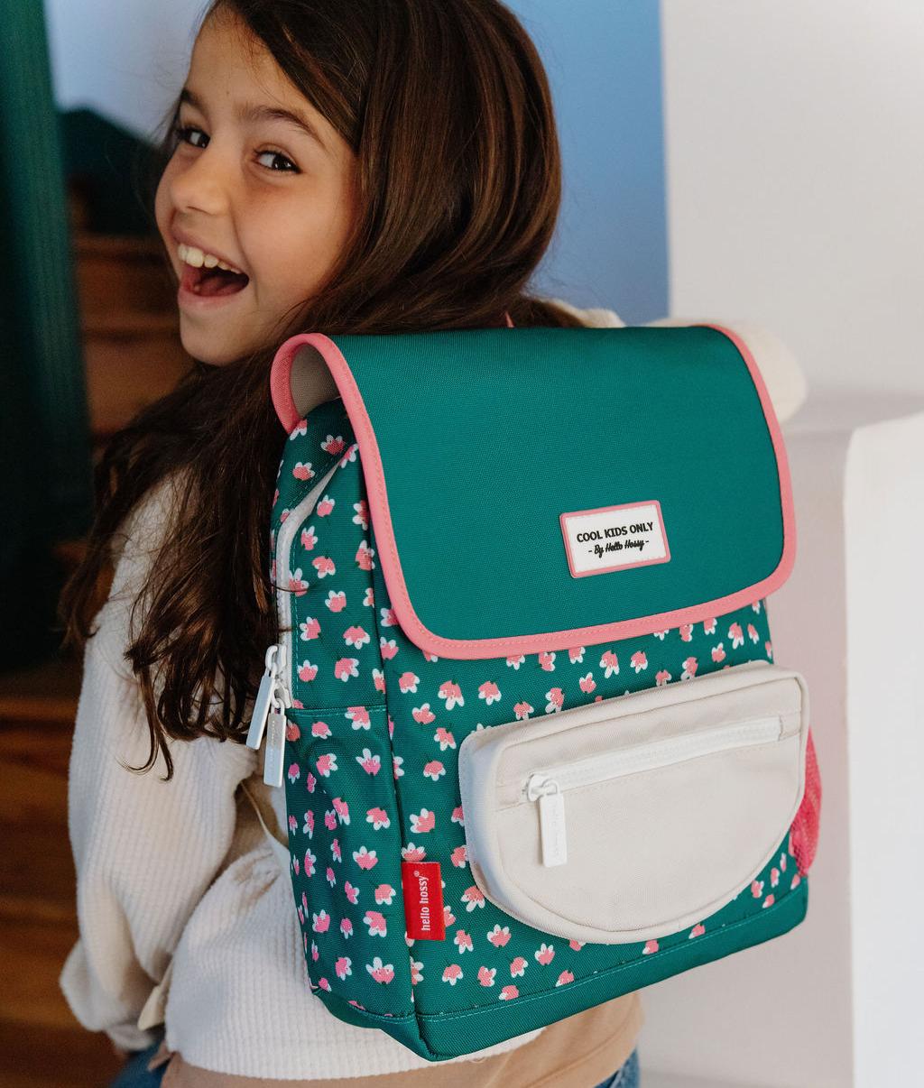 Sac à dos enfant vert imprimé fleurs rose poche avant Hello Hossy