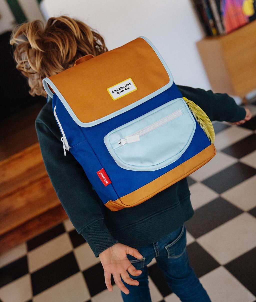 Sac à dos enfant bleu camel poche avant claire Hello Hossy