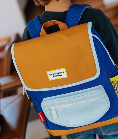 Sac à dos enfant bleu marron poche avant Hello Hossy