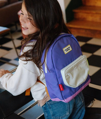 Sac à dos enfant violet poche avant blanche Hello Hossy