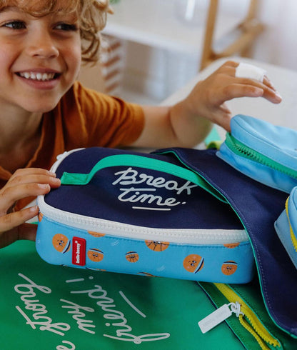 Sac goûter enfant bleu orange motif sport texte blanc Hello Hossy