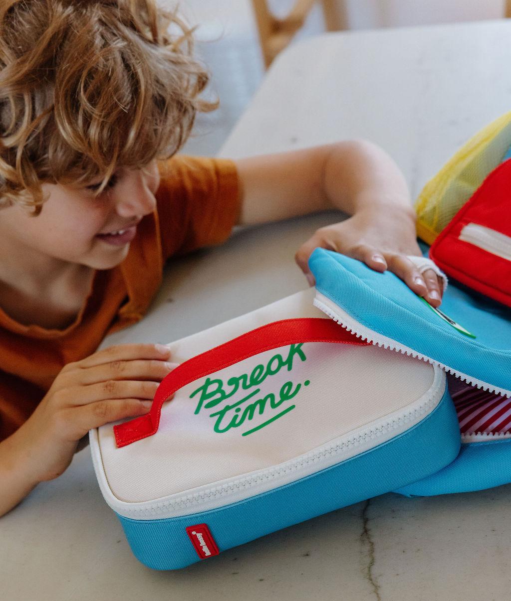 Sac goûter enfant bleu écriture verte détail rouge Hello Hossy