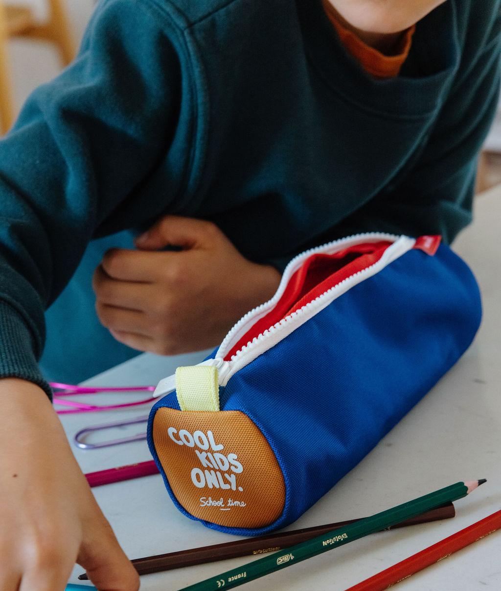 Trousse scolaire enfant bleu ouverture zippée écriture Cool Kids Only Hello Hossy
