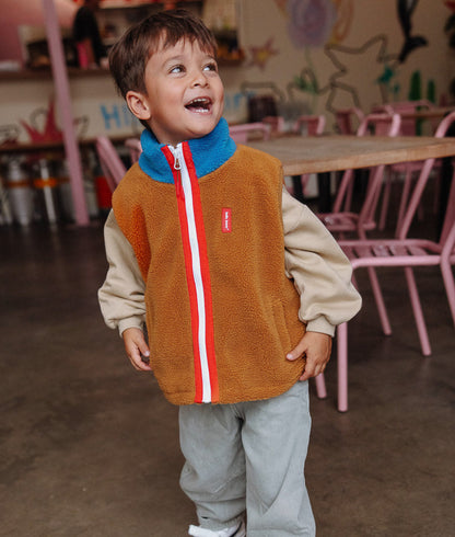 Fleeceweste für Kinder Camel blau Stehkragen roter Reißverschluss Hello Hossy